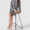 MORE&MORE Knielanges Kleid Mit Grafischem Allover-Muster In Marineblau 1 MORE&MORE Knielanges Kleid Mit Grafischem Allover-Muster In Marineblau -ModeHaus Verkaufs-Shop 610ked24a4skch1g8d85cjpp9t3kgd2485552cai61akccqj8spjck2la9258gajal0ksk1l6ssj6hhia0o30e1o6kp6ad1p6thm6phkcgs36e9m65gjcohl6dh32dphc4pjgdg