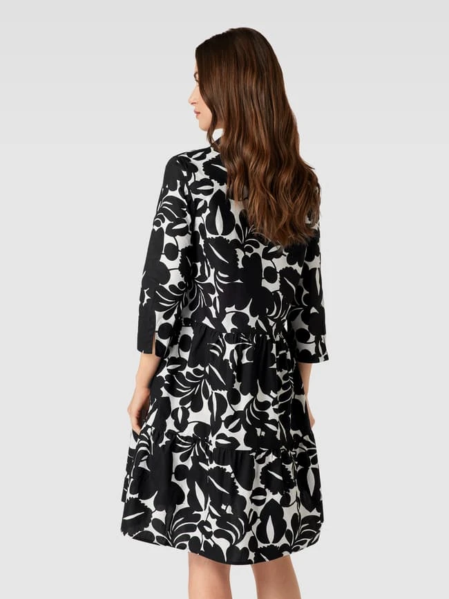 Knielanges Kleid Mit Allover-Print In Schwarz 7 Knielanges Kleid Mit Allover-Print In Schwarz – Bild 5