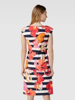 Betty Barclay Knielanges Kleid Mit Allover-Muster In Rot 11 Betty Barclay Knielanges Kleid Mit Allover-Muster In Rot -ModeHaus Verkaufs-Shop 68q4okph6t44mhaf8h74sc2c68sl2c2c94skgd2ca5b3claiah642hpo69130cpga134ak9j85756l9n8h3m4dj361hjie1k6spm4phkc8p30e9g71gm8ob261hmcdb16sq36d0