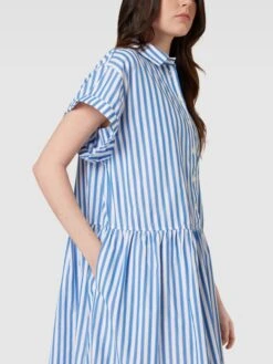 Knielanges Kleid Mit Streifenmuster Modell 'Leonie' In Blau -ModeHaus Verkaufs-Shop 69752ia7757kgi259gs54cqh8op3giqi9cp54gika593ee2m954kcdq57594kiig8d7j6k256d2jeiq16t3jadb26hi6acr46kq64dhk64qmao9k68qjgd1j69gm4p356goj2e8