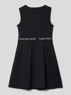 Calvin Klein Jeans Knielanges Kleid Mit Logo-Streifen In Schwarz -ModeHaus Verkaufs-Shop 6kqkujqj61b4ci2ia8p4ajhp8t23ckph9h1kadigap6j4iih61732gppa4r4mjic8lb3gh2a994jic1o753jcpj1c8sj0cpjc9i30c1k74sj0oj36hi6cd356ss62d9g6gp34e0