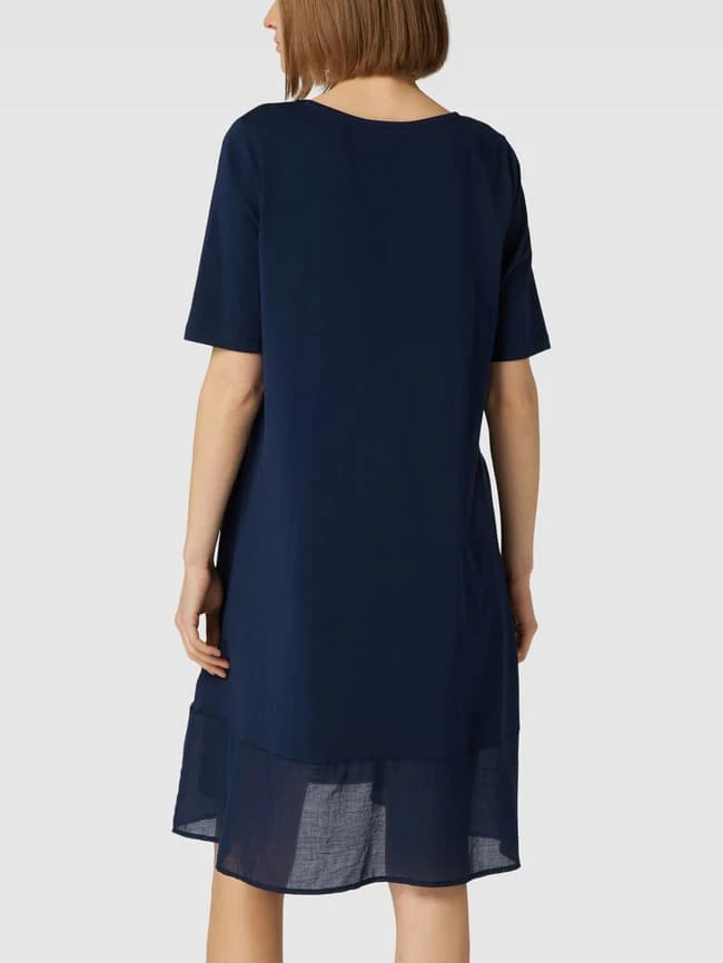 Knielanges Kleid Mit Seitlichen Eingrifftaschen In Royalblau 7 Knielanges Kleid Mit Seitlichen Eingrifftaschen In Royalblau – Bild 5