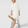 Knielanges Kleid Mit Strukturmuster In Offwhite