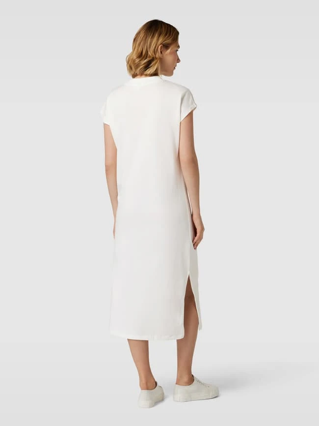 T-Shirt-Kleid Mit Kappärmeln In Offwhite 7 T-Shirt-Kleid Mit Kappärmeln In Offwhite – Bild 5