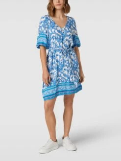 Knielanges Kleid Mit Allover-Muster In Blau