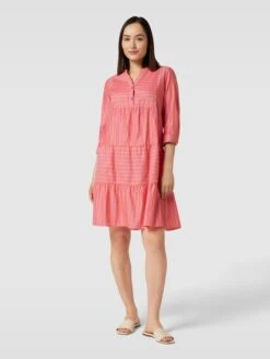 Knielanges Kleid Mit Streifenmuster In Pink