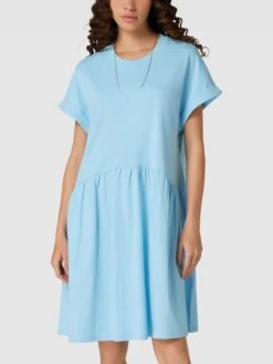 Marc O'Polo DENIM Knielanges Kleid Im Stufen-Look In Hellblau -ModeHaus Verkaufs-Shop 84plaiph9co46jig8ko54c2dap54gi1m75656kpj993l8kaa6t652dak9p3l6j2la0r4ogaj9l53gia79t3j8opl75j64d9j6op66e1k6gojeoj464ojcp1icopj8php6sr64d0