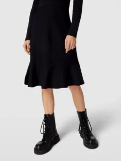 Kleid In Strick-Optik In Schwarz -ModeHaus Verkaufs-Shop 84skidq79l84aghm8t652kab8gq4elhp88skkhhm98q50ihn6pb3cd2a6t850eaf74o42cqj98q34di8913j4cho69i6ae3661i32e1k75i3ge346os38eb469i6ccj470q64d0