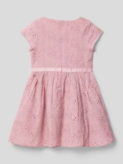 Kleid Mit Lochstickerei In Hellrosa -ModeHaus Verkaufs-Shop 856kmc1nap9j6h1ja5a3ghak8t4kodi98h552ja19tb3ighm9oq58d9oa1a36li585a3ek2fa4qk6da4a93mao9pc4s66chiclhmac9k6somaoj365gm2c9j6dh3ip316krj4d0