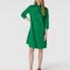 Knielanges Kleid Mit Stehkragen In Grasgrün