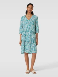 Knielanges Kleid Aus Viskose Mit Floralem Muster In Türkis -ModeHaus Verkaufs-Shop 89ak4gak64skkj218t24ugq470o46liba0o3icq1ahajili58ss46dqd6p838c2c65636da5aos36d9h8oo3ecj16gq62opg75j3edpk61gm2oj169h3apj56dgjcpj568sj4cg