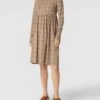 Mamalicious Umstands-Kleid In Knielänge Mit Floralem Allover-Muster In Schilf -ModeHaus Verkaufs-Shop 8d4kqkq39ssjehifal1jichp8lalciqj74s3ik219t94ud9la0r3ac2h6d0kuk269tal0iq1916kee9naoo66cplccpj8p1mckpj2dpk74s36ohn6thjgeb26dgmaeb1chhjiog