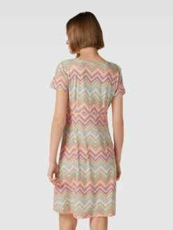 MORE&MORE Knielanges Kleid Mit Allover-Muster In Lachs -ModeHaus Verkaufs-Shop 8d834i9p650kqhi58t7jekhi8h9k2j2b8ookah2eal0kmj2k9t33cg9i6go4ilik8h4jaipga5b5cgq868o38p1l6sq30dho65ijcchk6gq3ee1mc4sjic9n68o3ao9l60pmadg