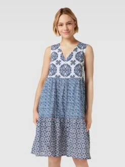 Knielanges Kleid Mit Allover-Muster In Marineblau -ModeHaus Verkaufs-Shop 8h956l2l68s3idie74ojek9j8t154ghi88s52dhi9pa56gqjagrjge2d714j8kq3alb4cki36d638lih993jid35clj3eob2cos3cchkckr3co9p6crj0ophccpj4phi6kqmae0