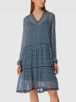 MARC CAIN Knielanges Kleid Mit Allover-Muster In Schwarz 10 MARC CAIN Knielanges Kleid Mit Allover-Muster In Schwarz -ModeHaus Verkaufs-Shop 8l752ipl6tak8d29716kgiihah742l1j851kkkhk64s4gl2ia59l6l1p9p44ijam75734gq56t55alhk6h3m4chi6som6or170rj8dpk6ph3aeb5cgs3co9gcks68phlcpgmcoo