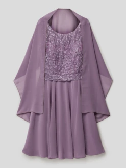 Kleid Mit Stola In Flieder