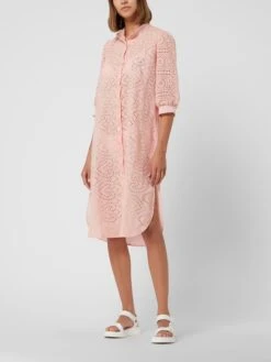 Kleid Aus Lochspitze In Apricot