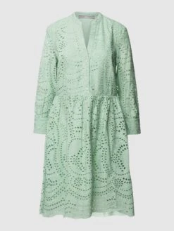 Knielanges Kleid Mit Lochmuster In Hellgrün 8 Knielanges Kleid Mit Lochmuster In Hellgrün -ModeHaus Verkaufs-Shop 94ojeii69p646gi28h93ce2h6d2l8i9o8d5kig9l71542ii470rkgia6a154gd246kpkqhqhad432cqj693m8p1ocgq68dj370s62e1kcgs34eb26sqjapb3clh36p9o68oj0c0