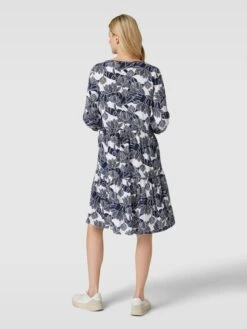 Knielanges Kleid Aus Viskose Mit Allover-Print In Dunkelblau -ModeHaus Verkaufs-Shop 94q3ik9l8pakucpha52k4iia6h2kekq19gqkki2d6t4l4li598sjcji86cpk4lhp9t1l6dq26l9j6dhm68o34e3460pj4p9h61hjgcpkcgq30ob16pi68eb461ij2or1c8sj2p0
