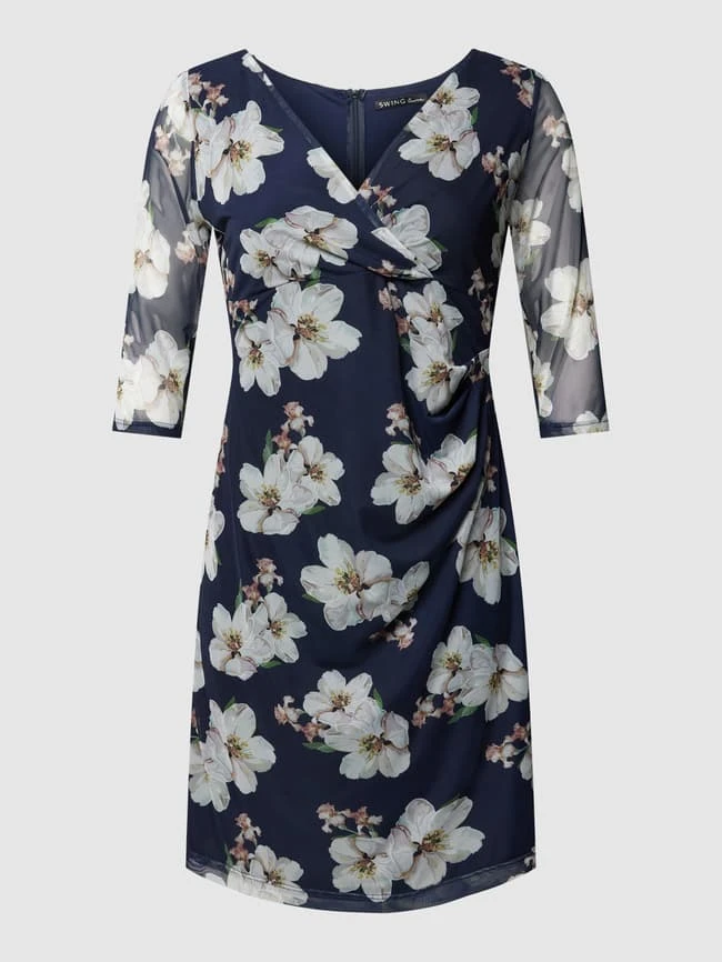 PLUS SIZE Knielanges Kleid In Wickel-Optik In Marineblau 4 PLUS SIZE Knielanges Kleid In Wickel-Optik In Marineblau – Bild 2