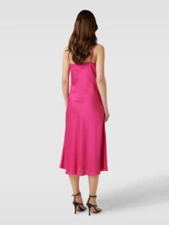 Knielanges Kleid Mit Verstellbaren Spaghettiträgern In Fuchsia -ModeHaus Verkaufs-Shop 9964gka5754j8g9iagpjid236pa34gqj6p23alik68ojijqc8crl2khk958lai2e8575cj259la4ah9p8go38cr664rm6dppcgp64phk6go34o9gckrm6e1mcoqjeopm74qjic0