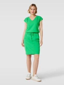 Knielanges Kleid Mit Tunnelzug Modell 'GIRA' In Grün