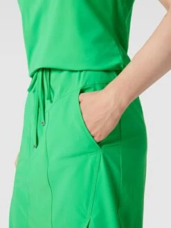 Knielanges Kleid Mit Tunnelzug Modell 'GIRA' In Grün -ModeHaus Verkaufs-Shop 9p2koi2ma8o5ch1p994kgi2m911kmhpo9sqk4d287573akal8oq58hpg9sskgi238544ciamagsjagqh70o32phj6pij8eb3ckom2dhk6hgj0o9jclj64oppc5j3co9jcos6ac8