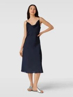 Knielanges Kleid Mit Verstellbaren Spaghettiträgern In Marineblau 10 Knielanges Kleid Mit Verstellbaren Spaghettiträgern In Marineblau -ModeHaus Verkaufs-Shop a0q42dq1ap14ih1l6d75aga79p14aia488q52cq1719jida6ad2k6jacako4mc9i9lb5ch1i70pj6ipo9go32c9gcko3gphmcgq62ohkc9h66e346ks38dj56gr68pj174qj4e0