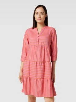 Knielanges Kleid Mit Streifenmuster In Pink -ModeHaus Verkaufs-Shop a0r4ec9k88rk8jqi9t43cgi87533ij9k6sr34dq19co4gcaf6takmi2f70skccqe74s3gghl9gp38h1i8h3j0c9m74r3id9o6or68opk75j30o9g74q64cr569j3cphicgsm4cg