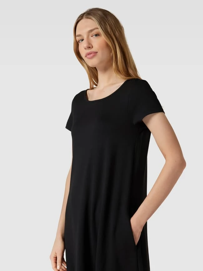 MORE&MORE Knielanges T-Shirt-Kleid Aus Viskose-Mix Mit Eingrifftaschen In Schwarz 5 MORE&MORE Knielanges T-Shirt-Kleid Aus Viskose-Mix Mit Eingrifftaschen In Schwarz – Bild 3