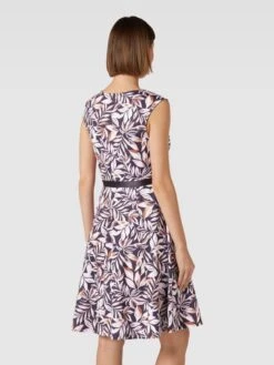 Knielanges Kleid Mit Taillengürtel In Marineblau -ModeHaus Verkaufs-Shop a90jgda19p4lcgi49pb5aja28t4l0i23ad3l6hq79lb52dq36l33gdi98l5jajpp60r4olim9h346iqd8so64c1pcor6ae1i6so3id1k6ti3aoj46orjco9n70r64dpm6cr38pg