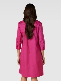 Knielanges Kleid Mit Stehkragen In Fuchsia -ModeHaus Verkaufs-Shop a9546hhp74rkakag6t3kce2ea5452kpk8t33al219oo4uc1l657lcd9na11kqiia60r32ii16op3ii2a8d3m8chlchim2db2clh68c9k6lijae1l74qjaphgclj6ae9g6co6cc8