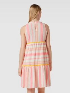 Emily Van Den Bergh Knielanges Kleid Im Stufen-Look In Neon Pink -ModeHaus Verkaufs-Shop ad146hqg60pl0c1m8gsj0h9o70q4aiq690q5aiagacr52chj9d1l4c2ead24qiik94pk6lic8gqkmka48h3mcoho71hm4eb26kr68p9kcop3aoj36tj36c1ncpij8p9mcos32d0