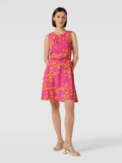 Knielanges Kleid Aus Viskose Mit Taillengürtel In Pink