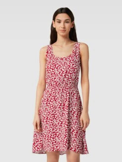 ONLY Knielanges Kleid Mit Floralem Muster Modell 'NOVA' In Kirschrot -ModeHaus Verkaufs-Shop ap54kl1i9d74gkqd8t93aki58cplajqe60o50iq68os50ka98d436kq98gsj8j2d6ookehal9sokeii8993jacr3c8oj2o9k61h30d9k6cqm8e9pcgpjgdpocph38p9h60pj0cg